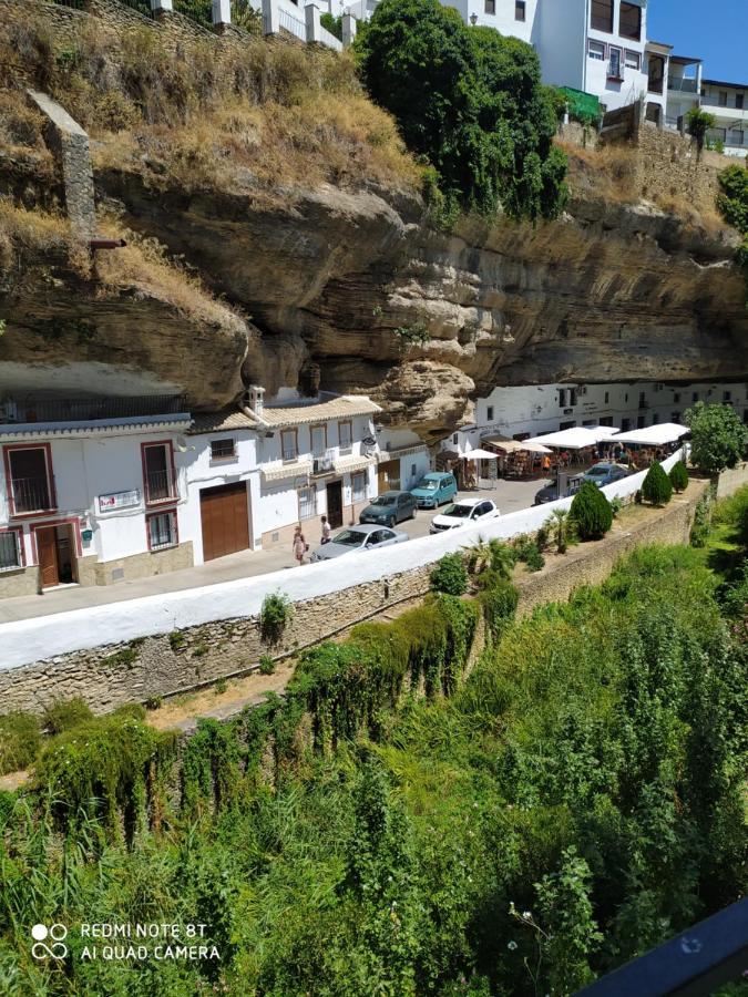La Roca Encantada Setenil De Las Bodegas Buitenkant foto