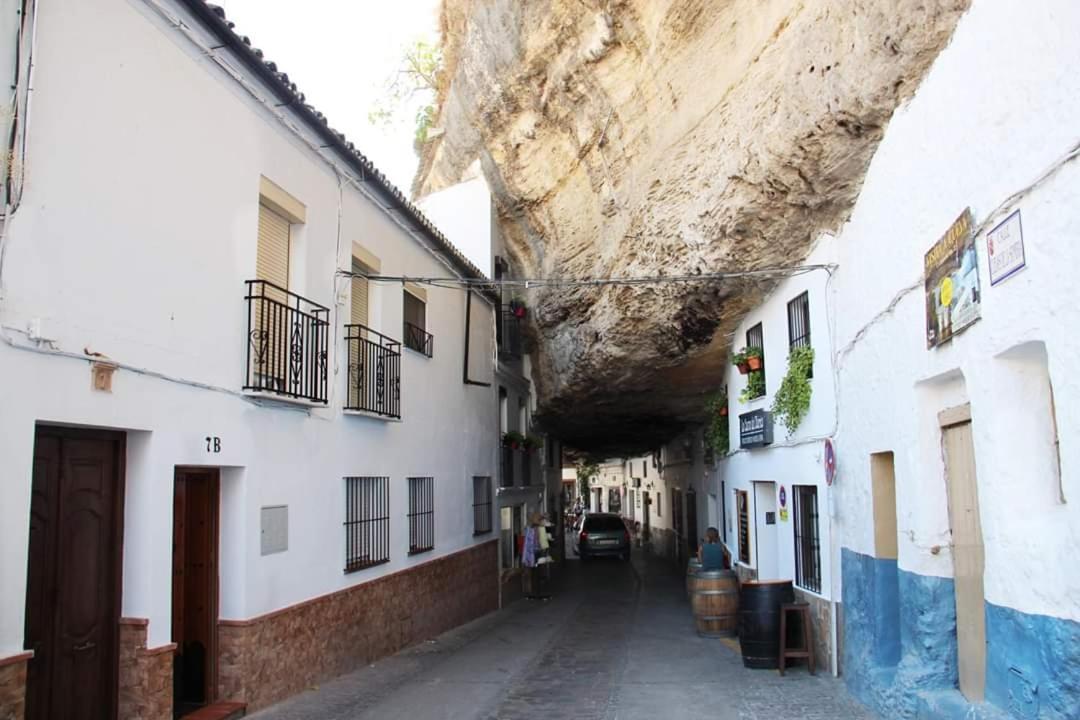 La Roca Encantada Setenil De Las Bodegas Buitenkant foto